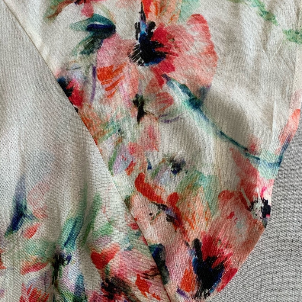 Free People summer cover-up - Picture 2 of 7